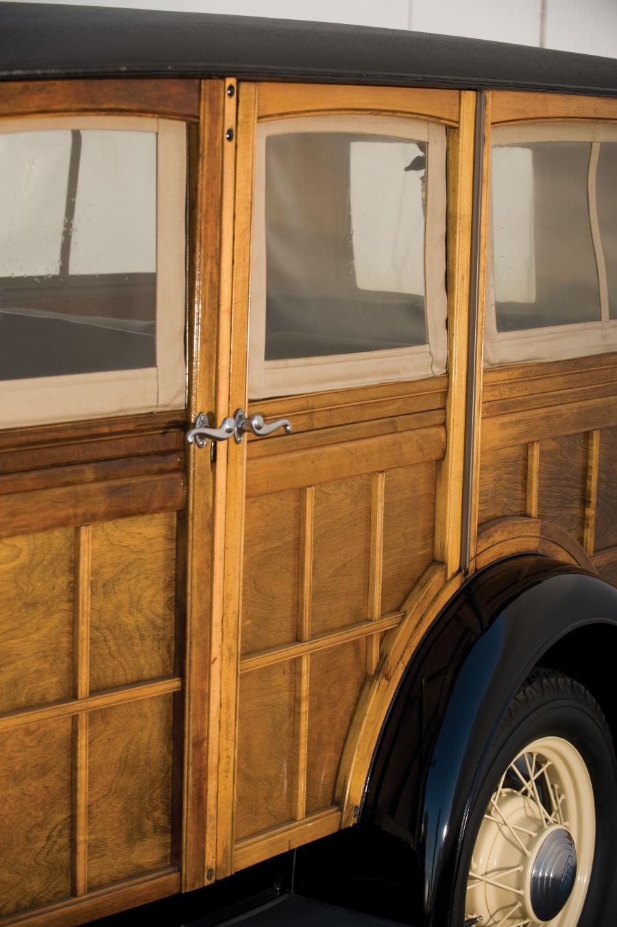  Ford Model B Station Wagon 1932 года  (фото 8 из 13)